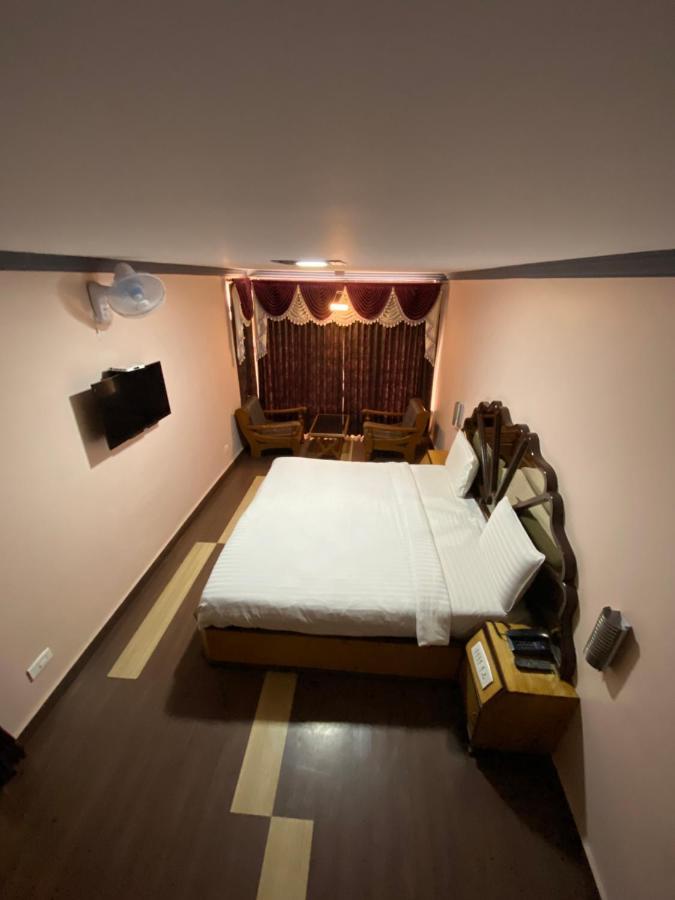 Hotel Venus Utakamand Zewnętrze zdjęcie