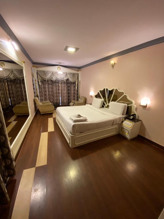 Hotel Venus Utakamand Zewnętrze zdjęcie